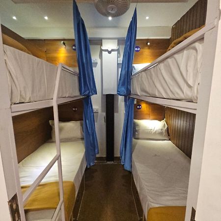 Lowfare Hotels Kozhikode Exteriör bild